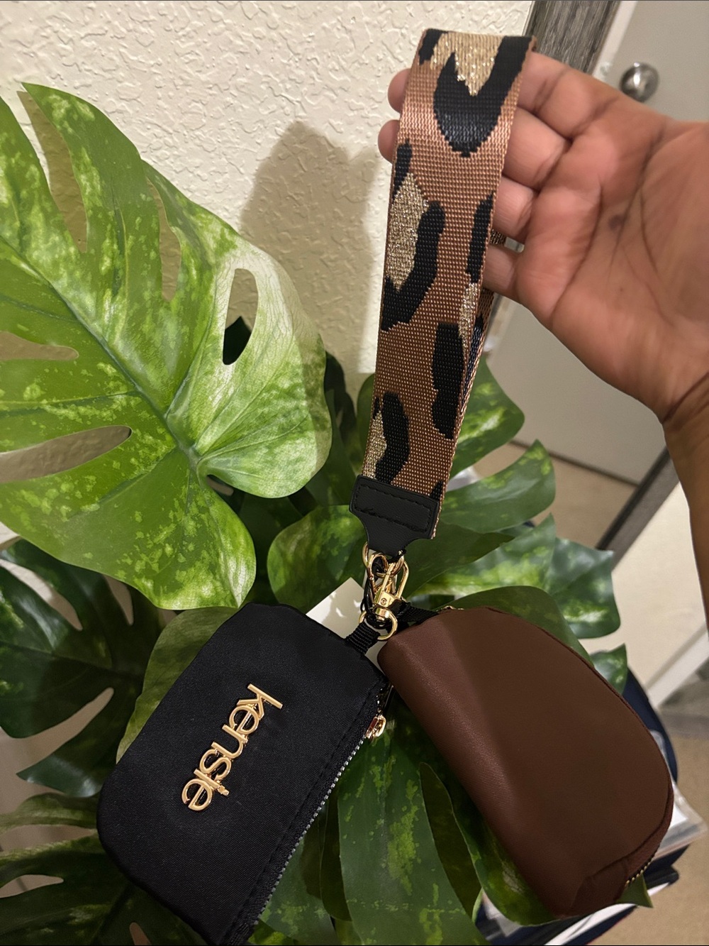 🆕 Kensie Black and Brown Double Pouch Keychain Wristlet